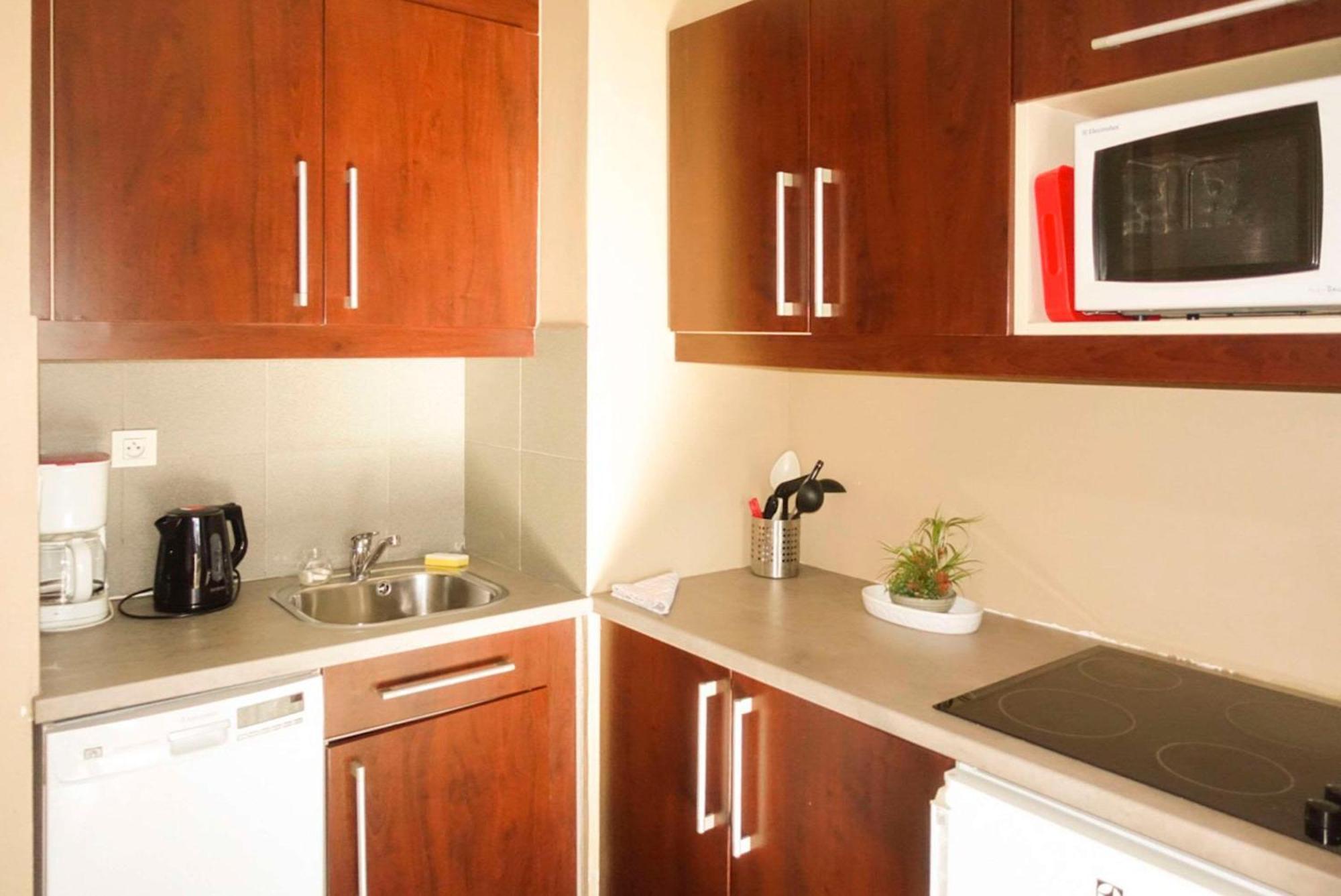 Comfort Aparthotel Marseille Prado Екстериор снимка